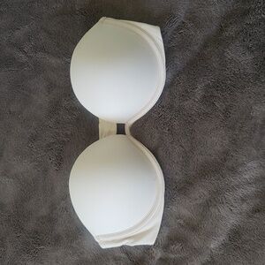 PINK Victoria's Secret Cream Bra